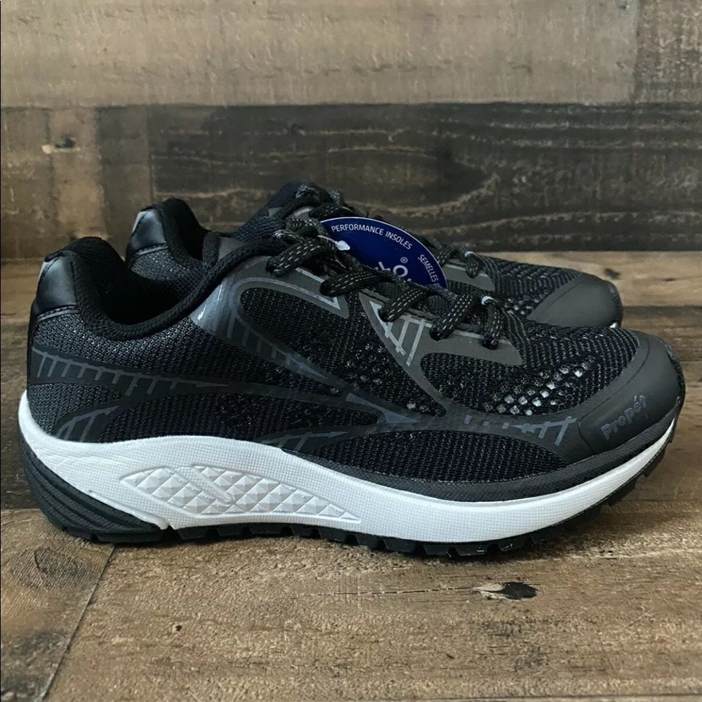 Propet One LT Womens size 6 B shoes NIB